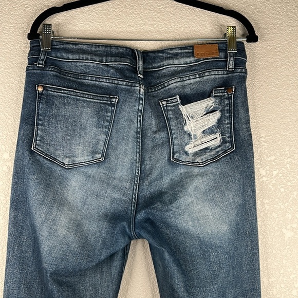 Judy Blue Relaxed Fit Raw Hem Classic Casual Skinny Jeans Size 9/29 - Picture 5 of 9